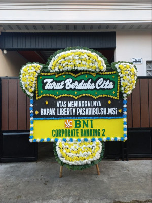Papan Bunga Duka di Karangsewu
