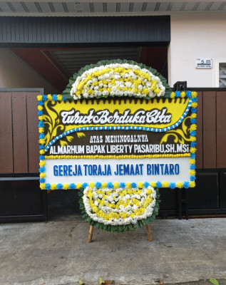 Papan Bunga Duka di Karangsewu