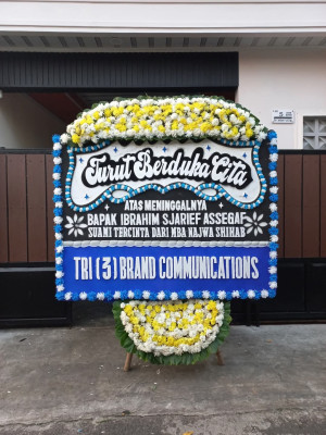 Papan Bunga Duka di Karangsewu